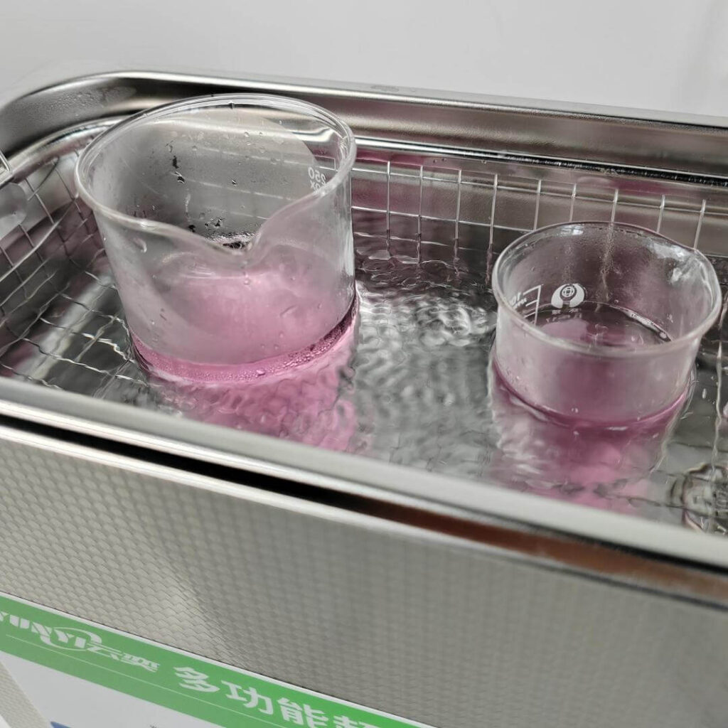 Lab Ultrasonic Cleaner for liquid or particles powder treatment, mixing dispersion dissolving